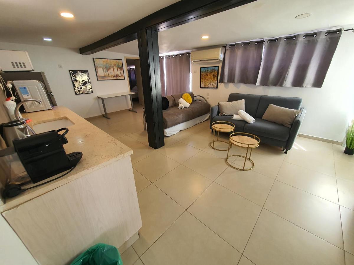Barak Royal Suites 20 Sea View - ג'קוזי בחצר ומרפסות עם נוף לים Eilat Exteriör bild