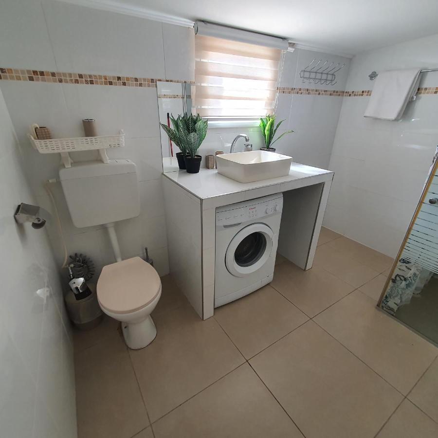 Barak Royal Suites 20 Sea View - ג'קוזי בחצר ומרפסות עם נוף לים Eilat Exteriör bild