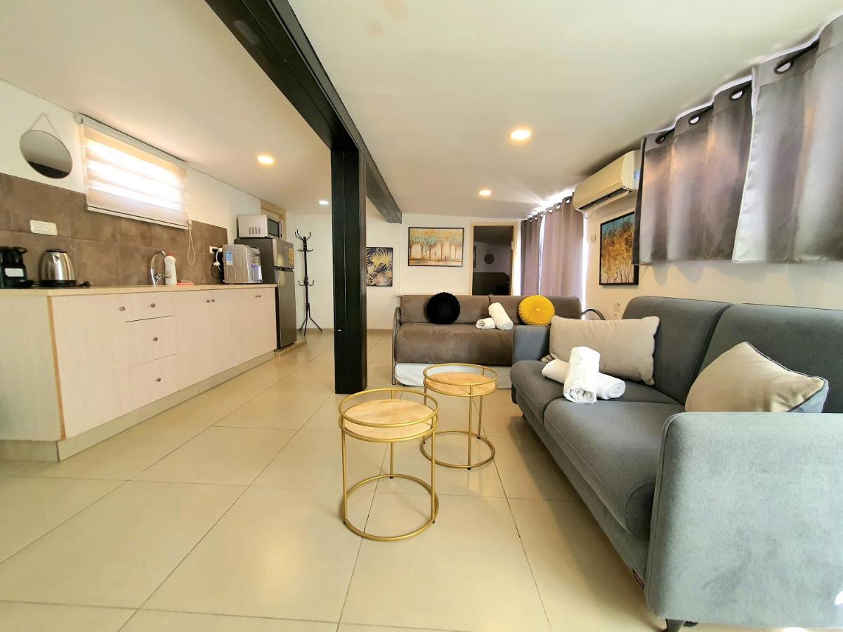 Barak Royal Suites 20 Sea View - ג'קוזי בחצר ומרפסות עם נוף לים Eilat Exteriör bild