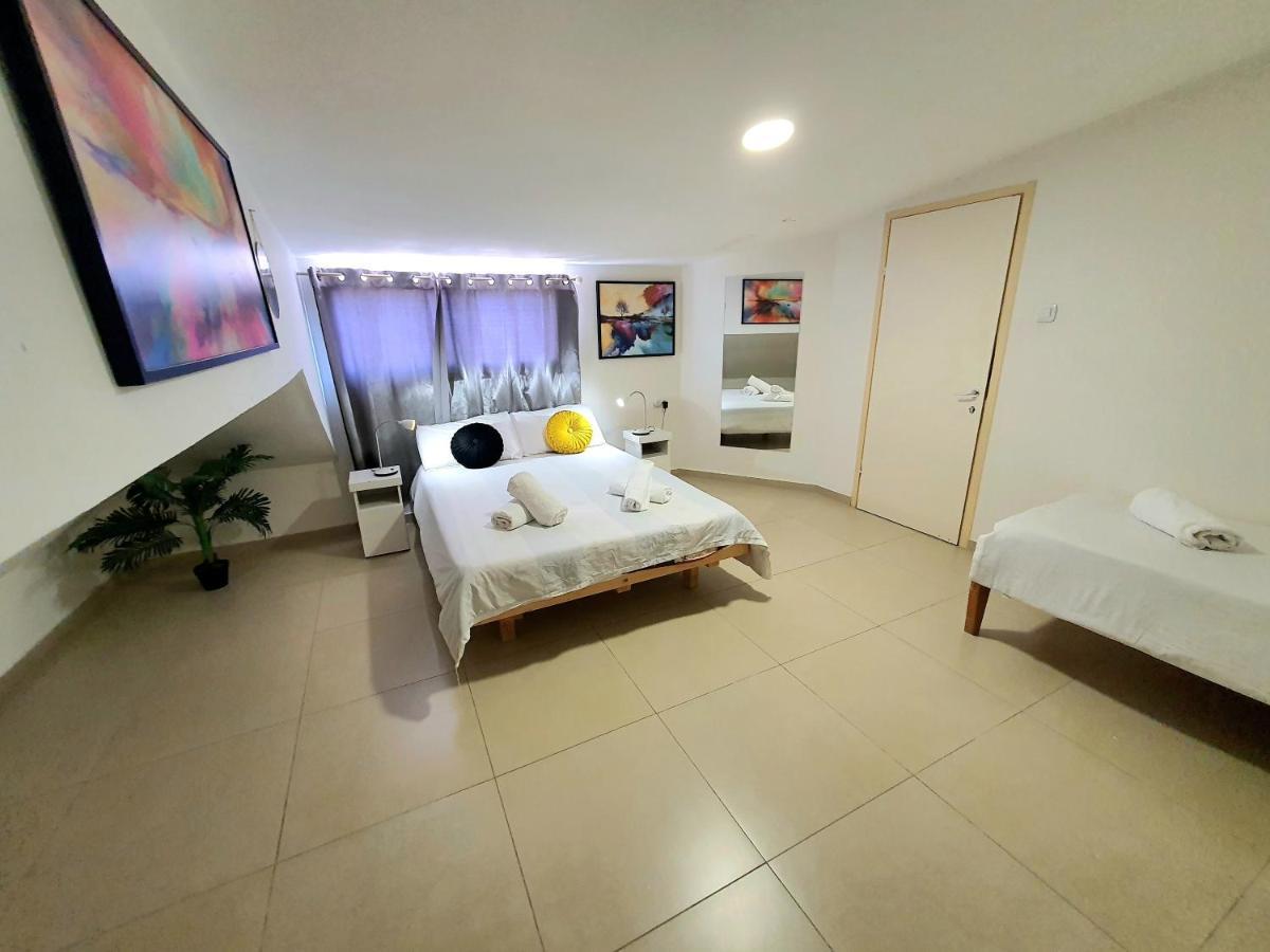 Barak Royal Suites 20 Sea View - ג'קוזי בחצר ומרפסות עם נוף לים Eilat Exteriör bild