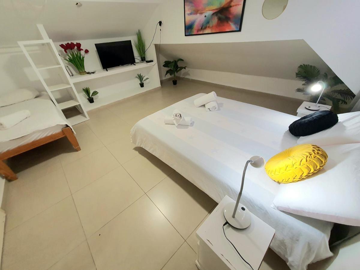 Barak Royal Suites 20 Sea View - ג'קוזי בחצר ומרפסות עם נוף לים Eilat Exteriör bild